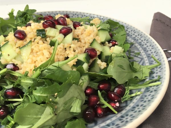 Frischer Kräuter Salat mit Bulgur und Granatapfel – Food Blog ninastrada
