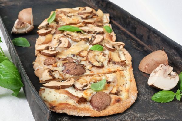 Rezept für herbstliche weiße Pilz Pizza