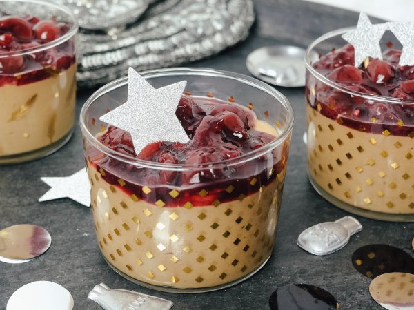 Nachtisch Im Glas Fur Silvester Schokoladenmousse Mit Gluhweinkirschen Food Blog Ninastrada