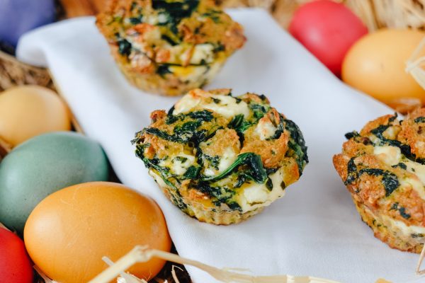 Herzhafte Muffins mit Spinat und Feta für das Osterfrühstück – Food ...