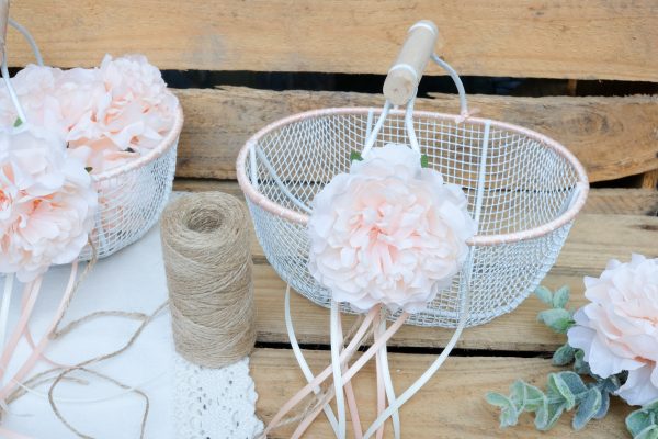 Hochzeit DIY: Körbe für Blumenkinder oder Blumenmädchen Basteln. Blumenkörbchen