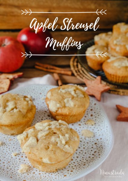 Apfel Muffins mit Streusel auf Teller