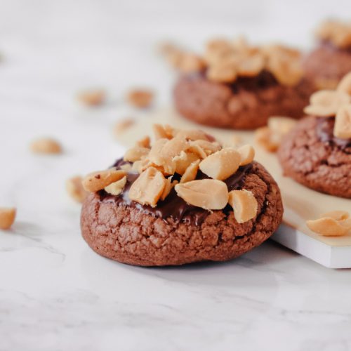 Peanut Butter Schoko Cookies mit Erdnussbutter und gesalzenen Erdnüssen