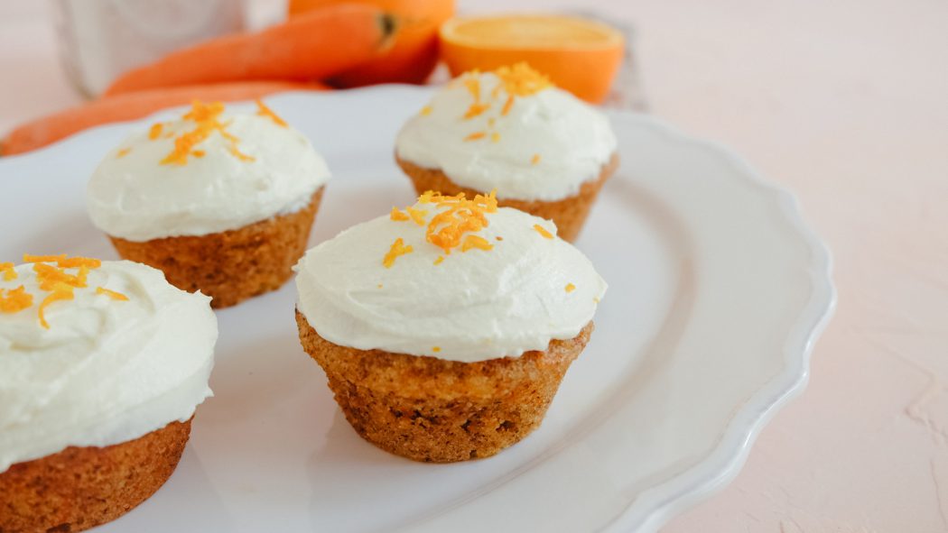 Karotten-Muffins mit Orange und Frischkäse-Frosting – Food Blog ninastrada