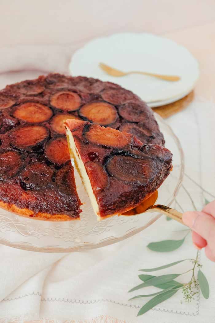 Umgedrehter Zwetschgenkuchen – saftiger upside-down Cake – Food Blog ...