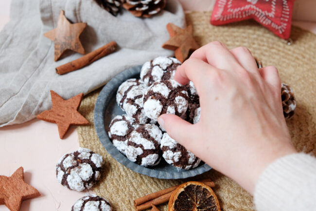 Plätzchen mit Schokolade Schoko Crinkle Cookies